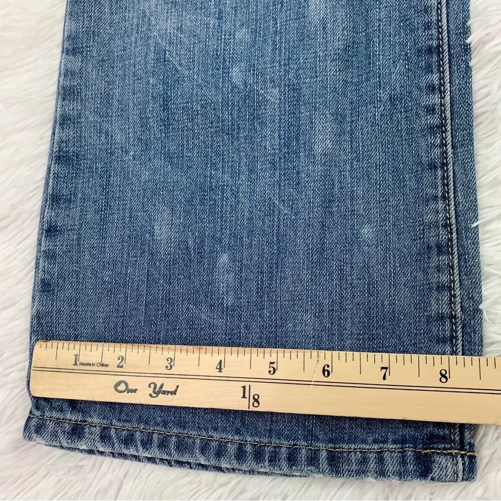 American Eagle women size 4 Short low rise original‎ 77 jeans in blue